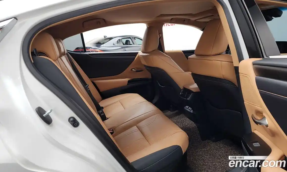 Lexus ES 2022 2.5 Автомат в Москве № 214653, фото 12