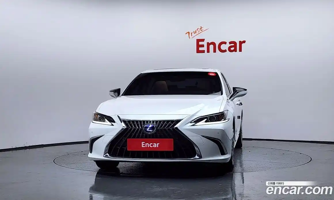 Lexus ES 2022 2.5 Автомат в Москве № 214653, фото 3