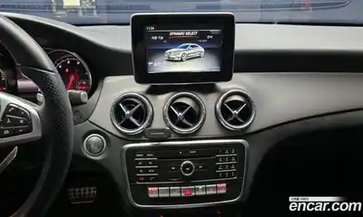 Mercedes-Benz CLA-Class 2018 2.0 Автомат в Москве № 216755, миниатюра 3