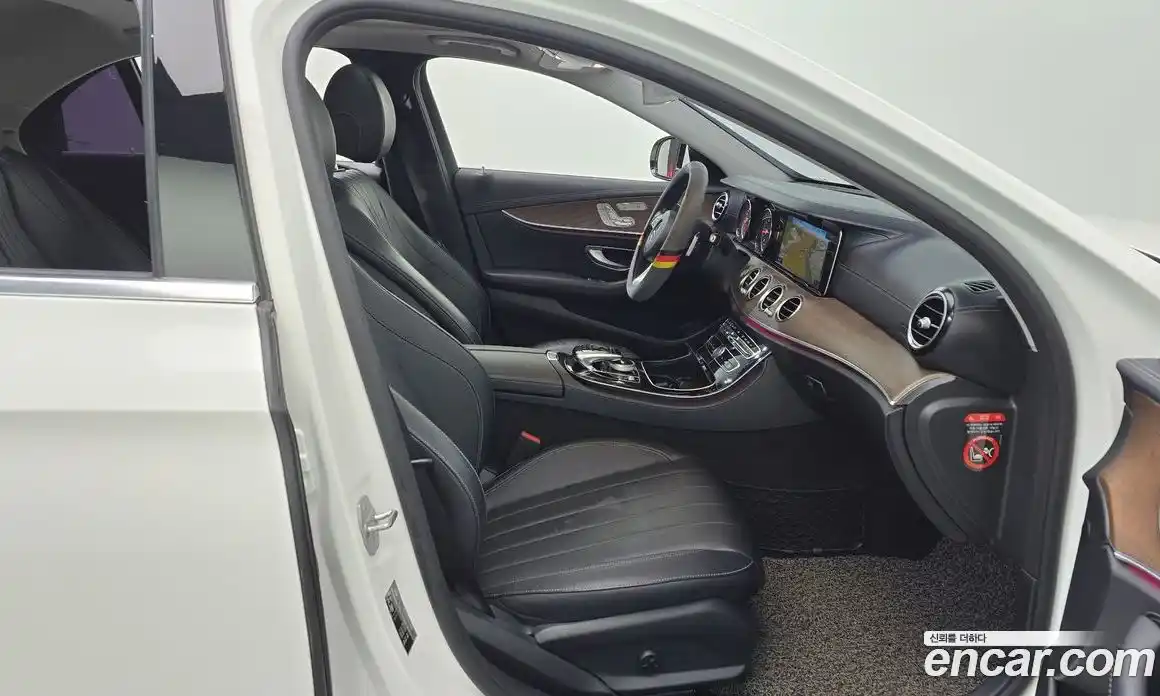 Mercedes-Benz E-Class 2018 1.9 Автомат в Москве № 217196, фото 11