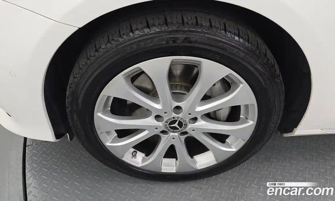 Mercedes-Benz E-Class 2018 1.9 Автомат в Москве № 217196, фото 5