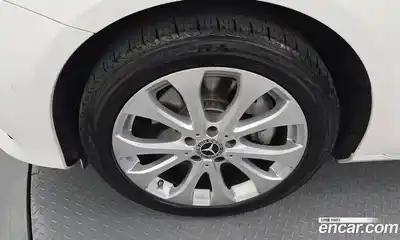 Mercedes-Benz E-Class 2018 1.9 Автомат в Москве № 217196, миниатюра 5