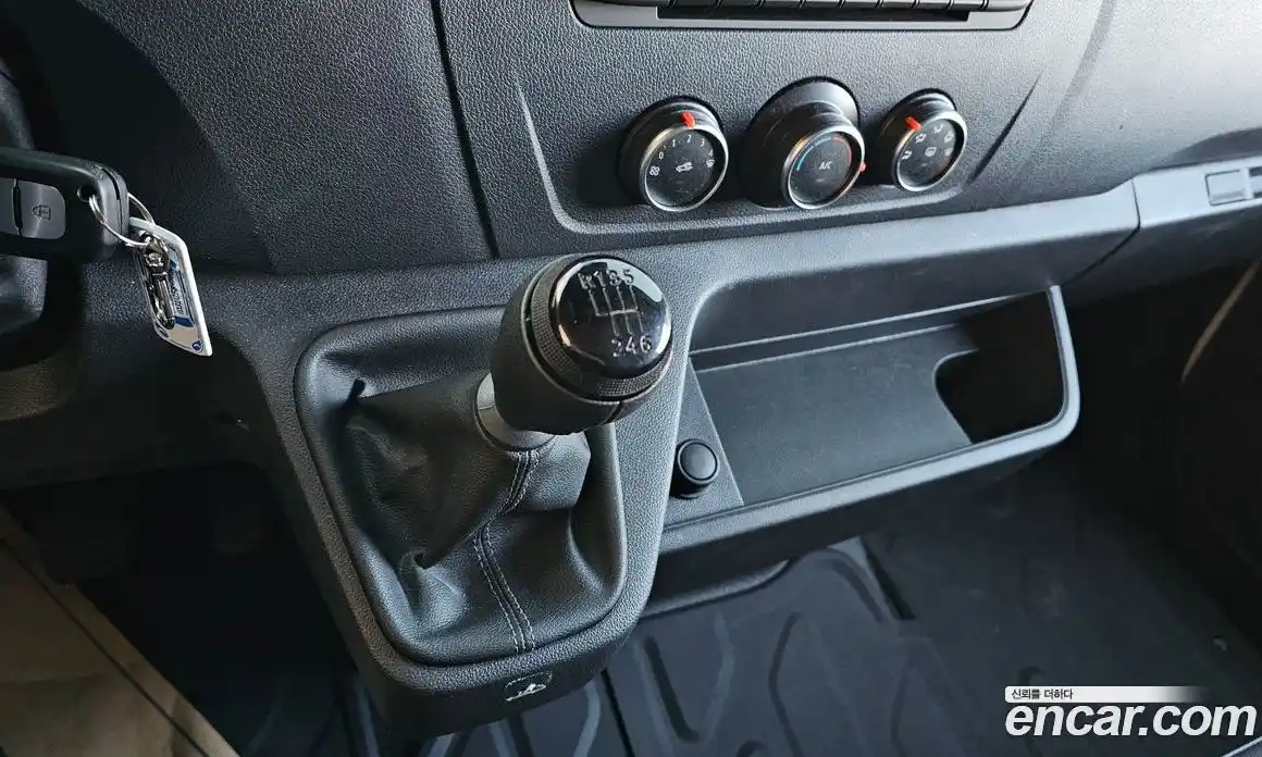 Renault Master 2024 2.3 Механическая в Москве № 220049, фото 14