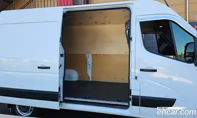 Renault Master 2024 2.3 Механическая в Москве № 220049, миниатюра 2