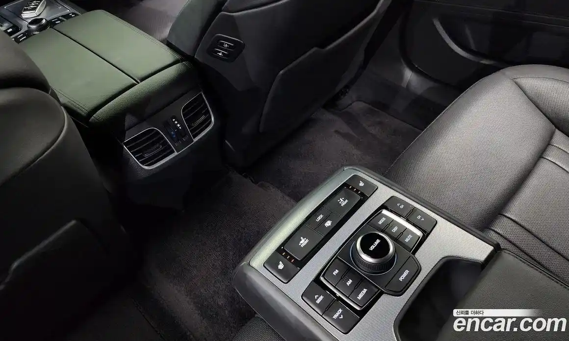 Genesis G80 2018 3.3 Автомат в Москве № 22028, фото 18