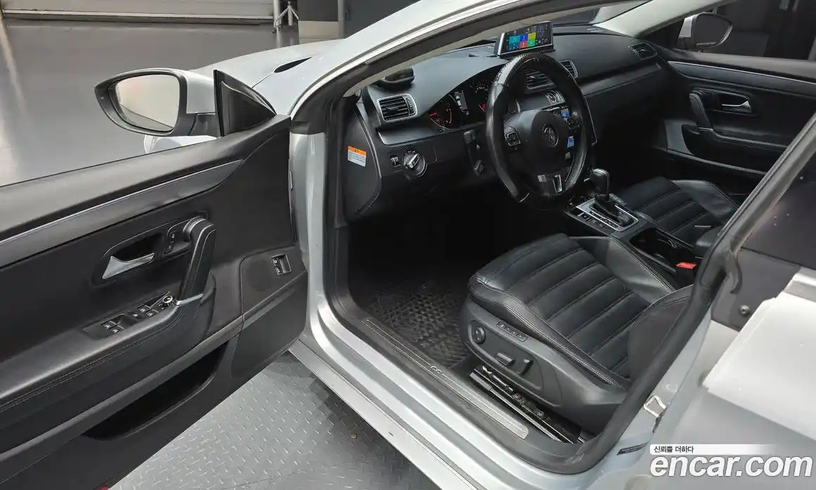 Volkswagen CC 2014 2.0 Автомат в Москве № 222929, фото 3