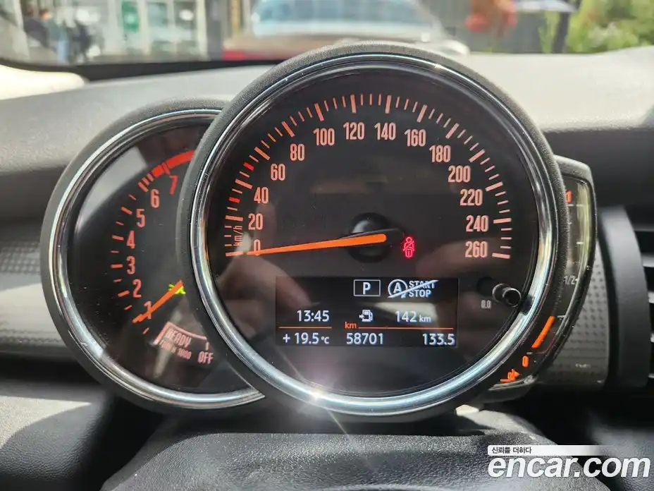 Mini Cooper 2019 1.5 Автомат в Москве № 226767, фото 15