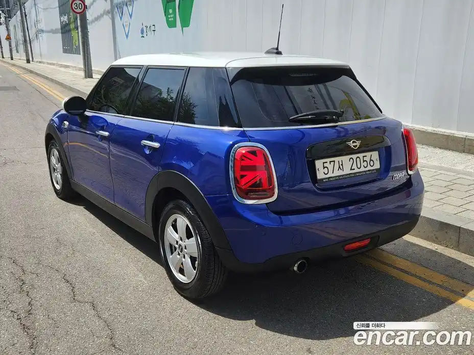 Mini Cooper 2019 1.5 Автомат в Москве № 226767, фото 3
