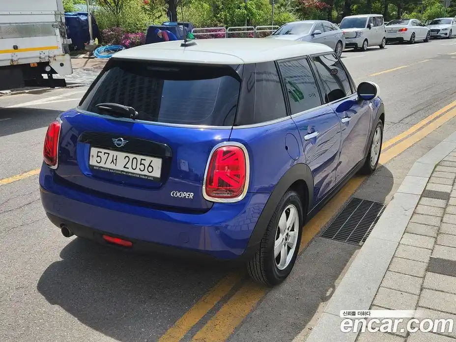Mini Cooper 2019 1.5 Автомат в Москве № 226767, фото 5
