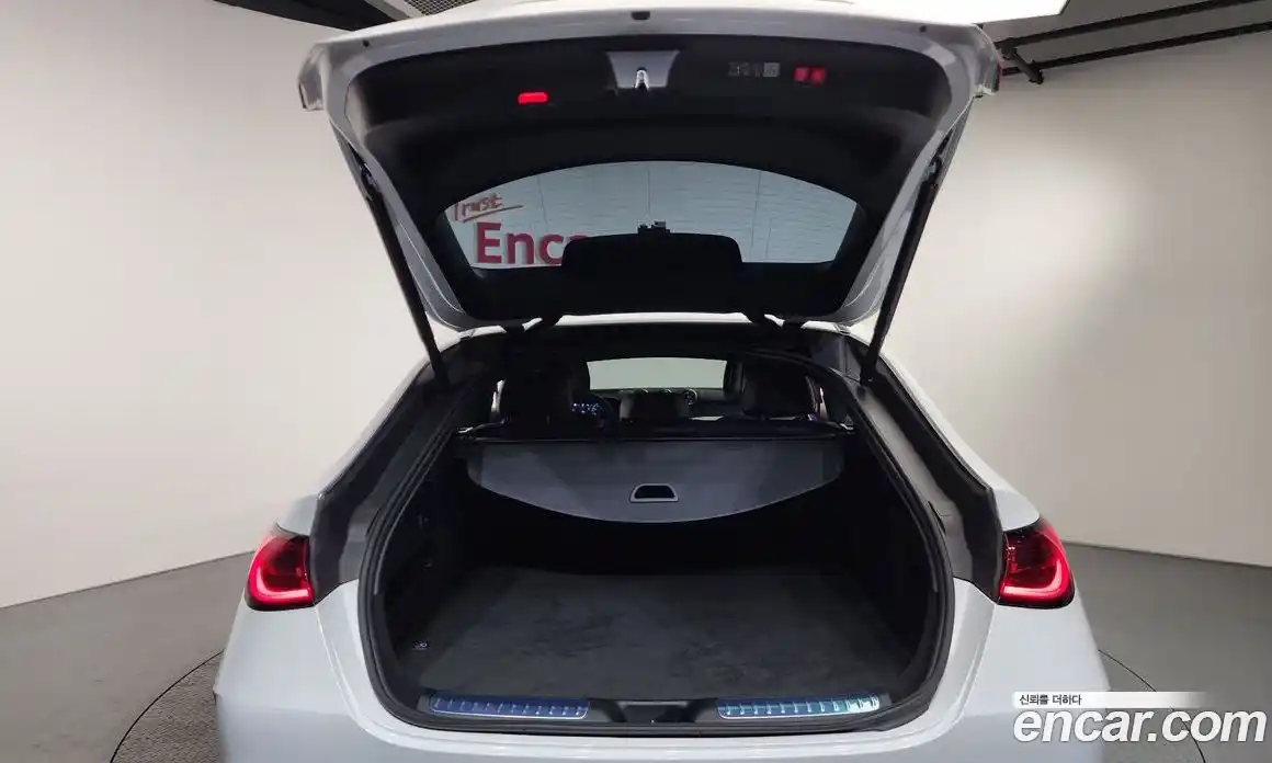 Mercedes-Benz GLC-Class 2025 2.0 Автомат в Москве № 229359, фото 6