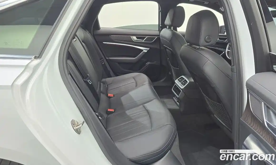 Audi A6 2023 2.0 Автомат в Москве № 230124, фото 16