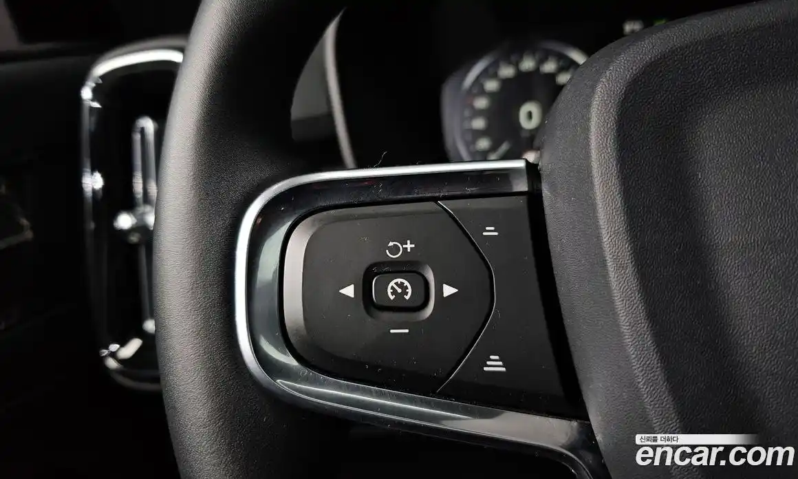 Volvo XC40 2019 2.0 Автомат в Москве № 230436, фото 3