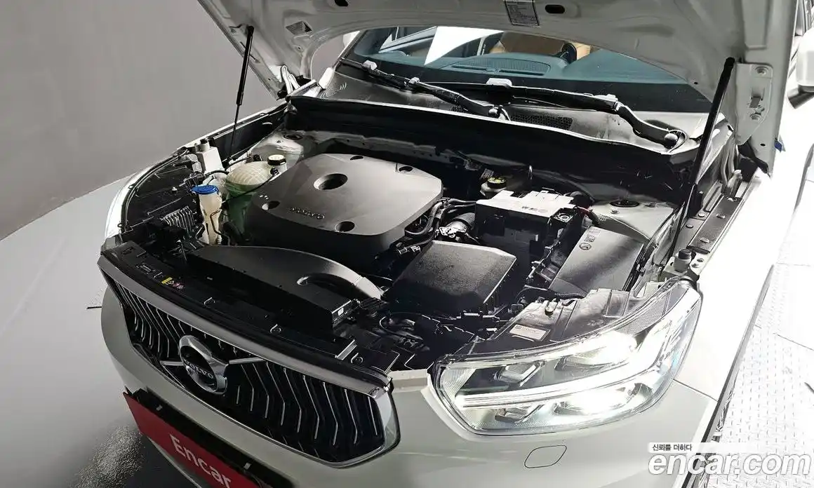 Volvo XC40 2019 2.0 Автомат в Москве № 230436, фото 9