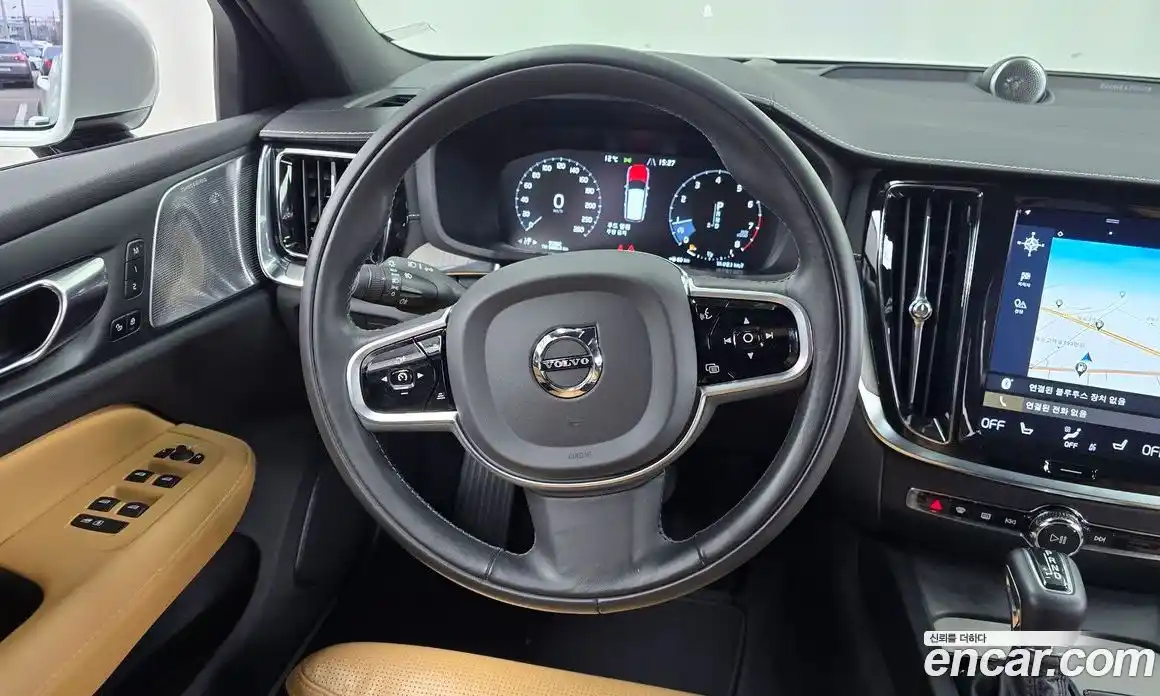 Volvo V60 2020 2.0 Автомат в Москве № 230564, фото 13