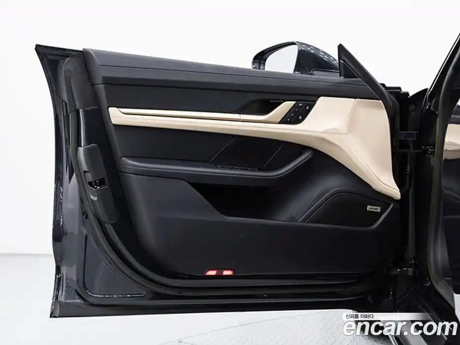 Porsche Taycan 2024 0.1 Автомат в Москве № 231043, фото 16