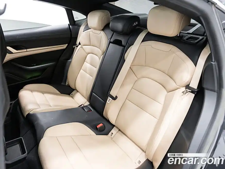 Porsche Taycan 2024 0.1 Автомат в Москве № 231043, фото 17