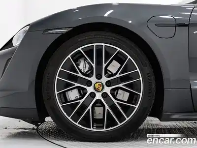 Porsche Taycan 2024 0.1 Автомат в Москве № 231043, миниатюра 5