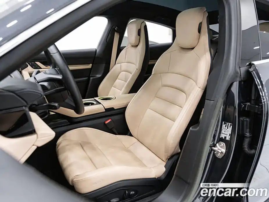 Porsche Taycan 2024 0.1 Автомат в Москве № 231043, фото 10