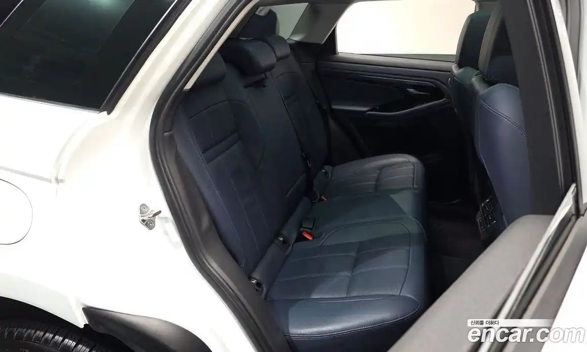 Land Rover Range-Rover Evoque 2021 2.0 Автомат в Москве № 231288, фото 11