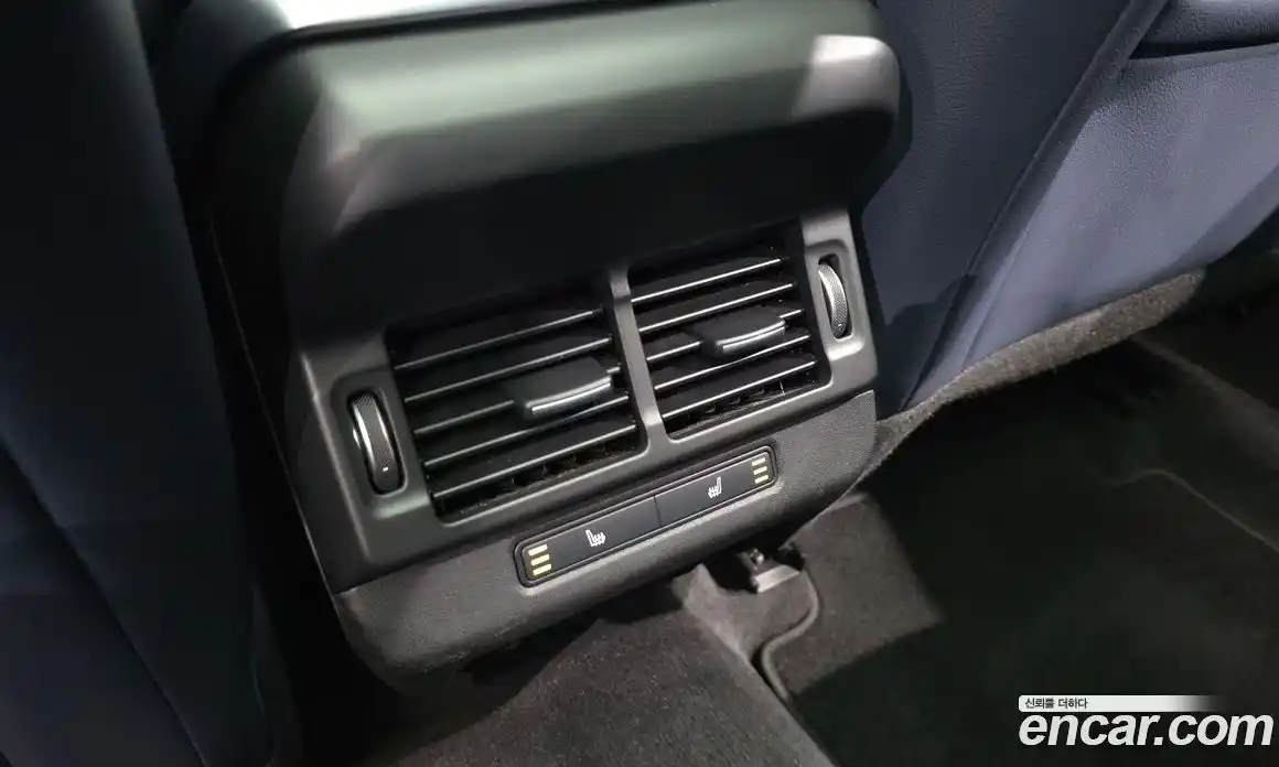 Land Rover Range-Rover Evoque 2021 2.0 Автомат в Москве № 231288, фото 18