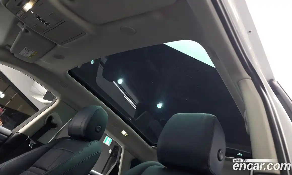 Land Rover Range-Rover Evoque 2021 2.0 Автомат в Москве № 231288, фото 3