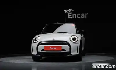 Mini Cooper 2024 1.5 Автомат в Москве № 231394, миниатюра 12