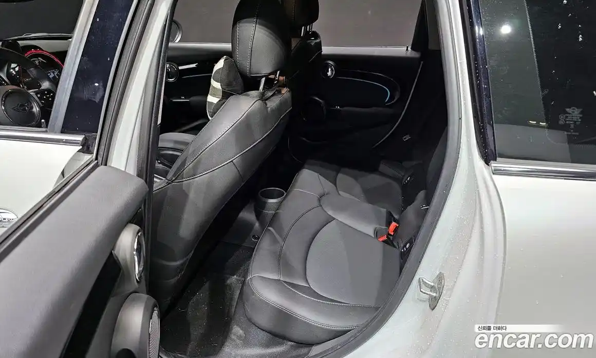 Mini Cooper 2024 1.5 Автомат в Москве № 231394, фото 17