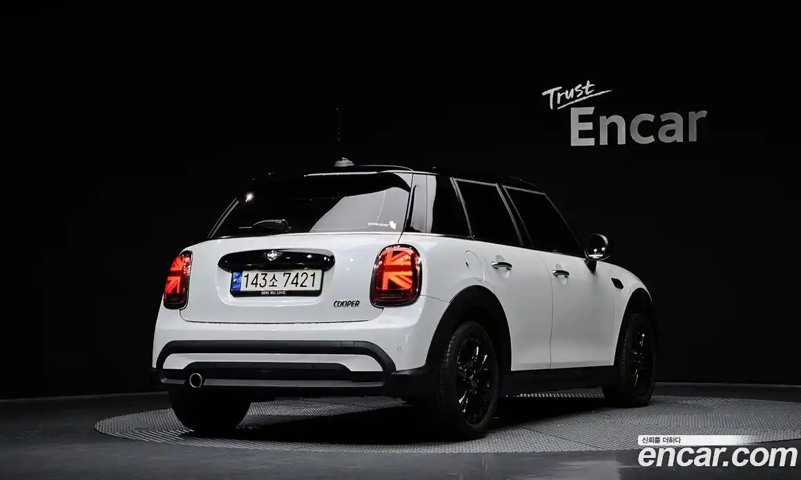 Mini Cooper 2024 1.5 Автомат в Москве № 231394, фото 3