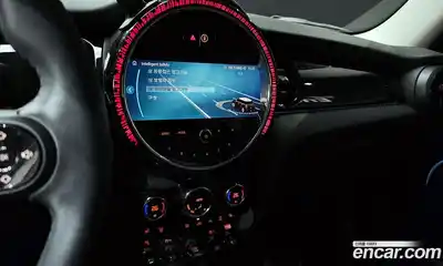 Mini Cooper 2024 1.5 Автомат в Москве № 231394, миниатюра 5