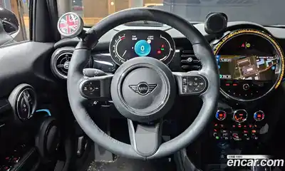 Mini Cooper 2024 1.5 Автомат в Москве № 231394, миниатюра 7