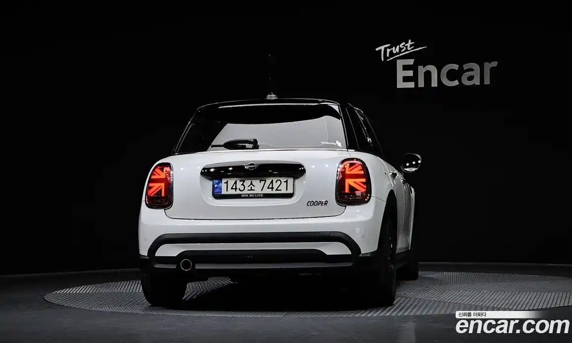 Mini Cooper 2024 1.5 Автомат в Москве № 231394, фото 8