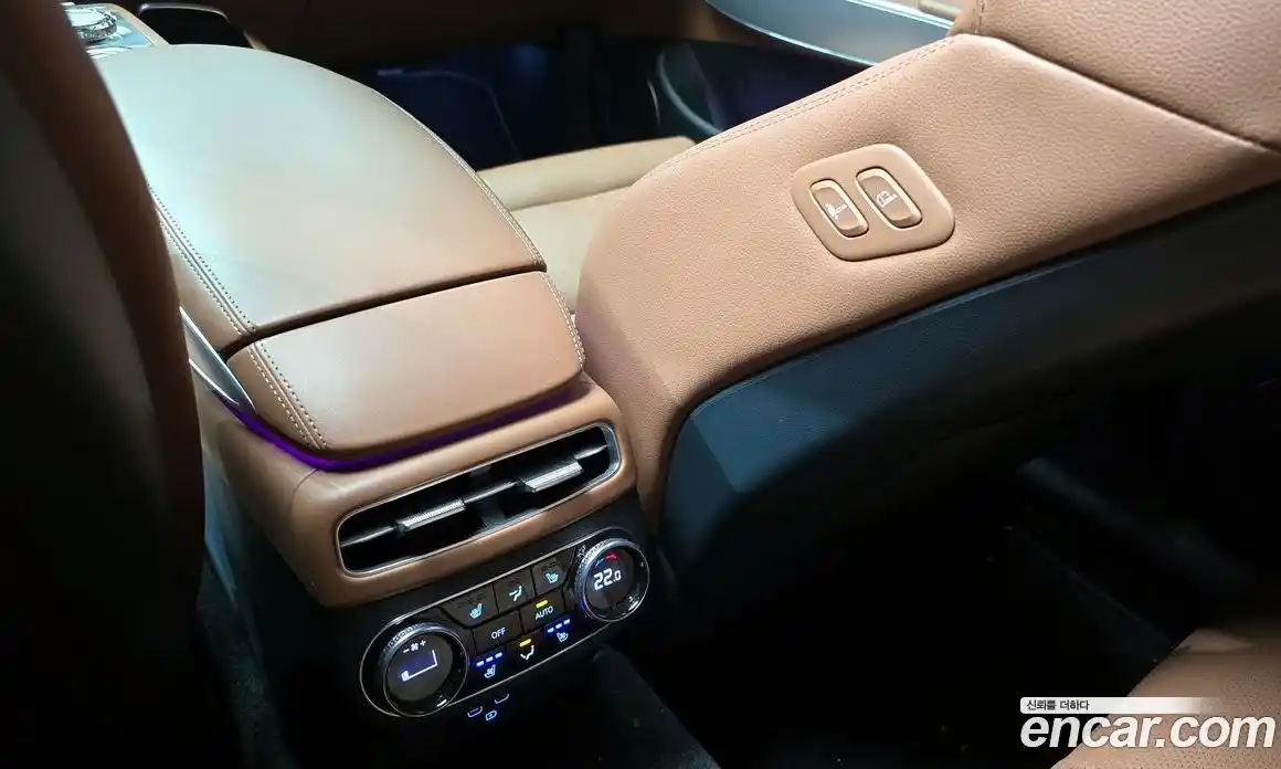 Genesis GV70 2022 2.5 Автомат в Москве № 23210, фото 15