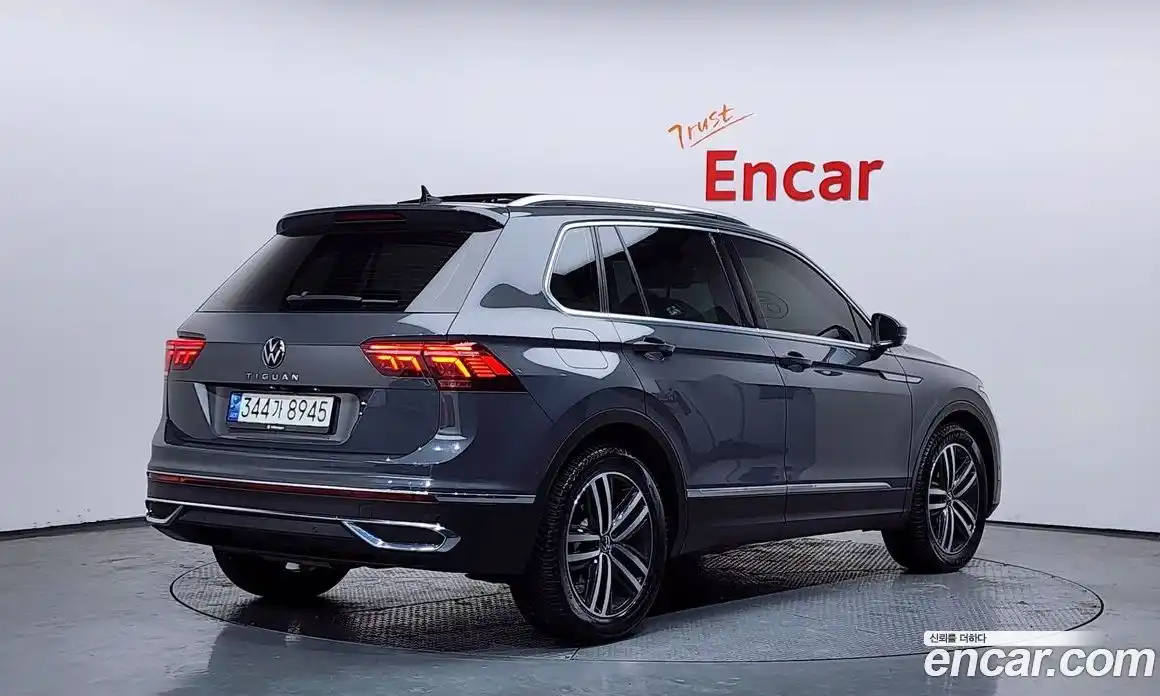 Volkswagen Tiguan 2021 2.0 Автомат в Москве № 232161, фото 6