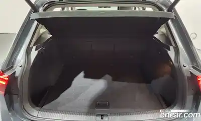 Volkswagen Tiguan 2021 2.0 Автомат в Москве № 232161, миниатюра 10