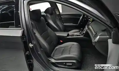 Honda Accord 2019 1.5 Автомат в Москве № 232896, миниатюра 10