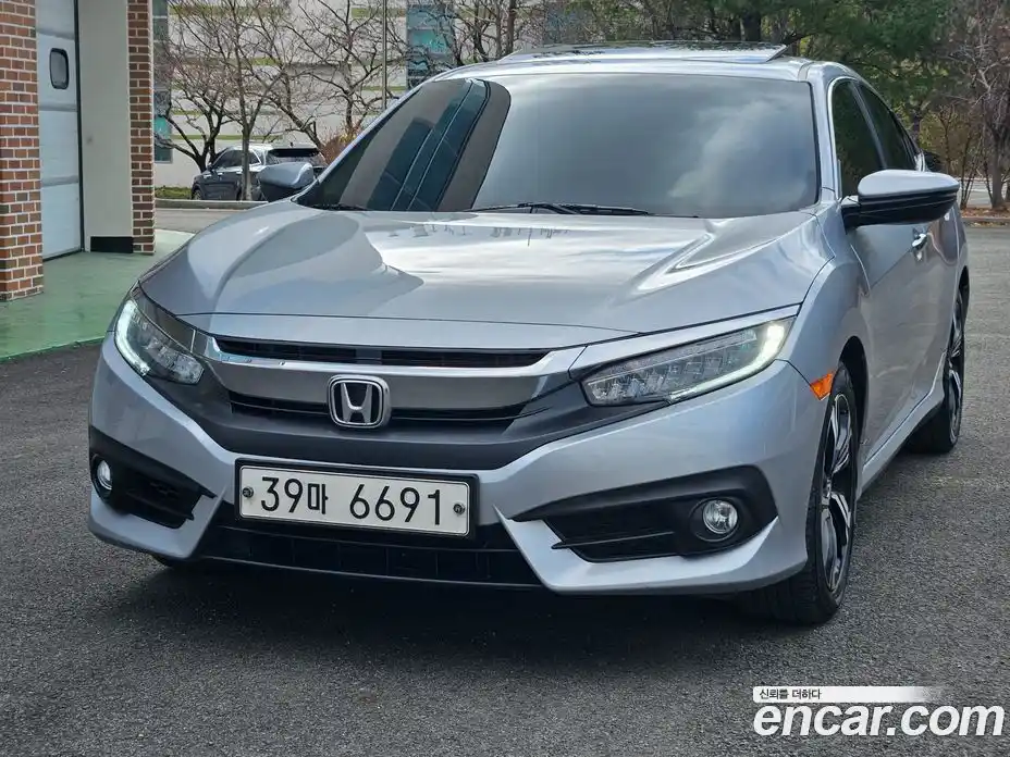 Honda Civic 2017 2.0 Автомат в Москве № 238293, фото 3