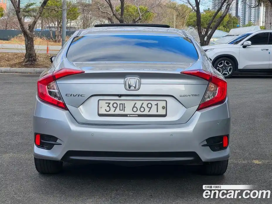 Honda Civic 2017 2.0 Автомат в Москве № 238293, фото 4
