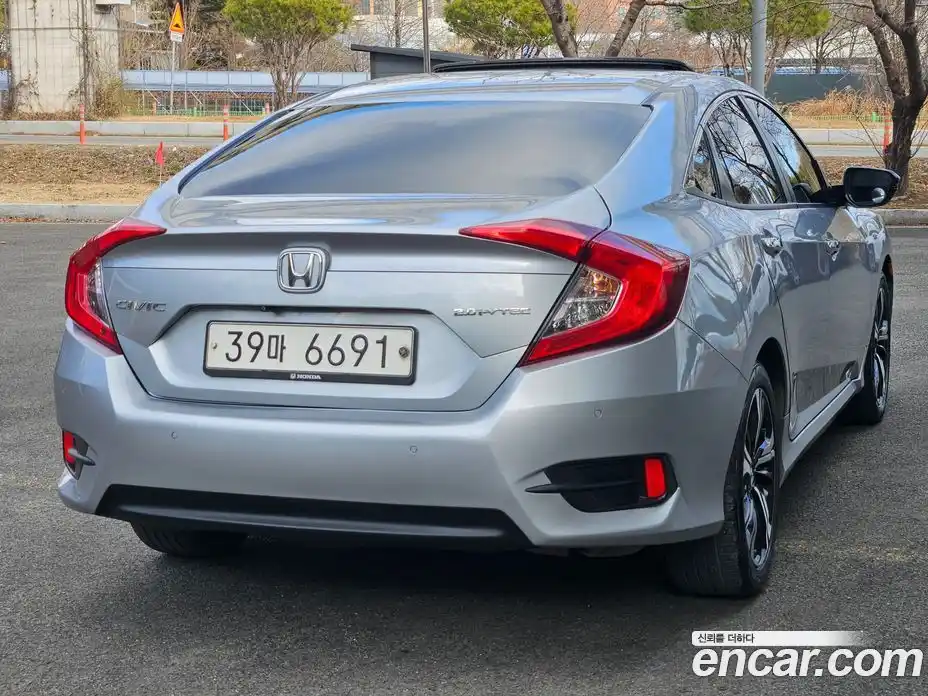 Honda Civic 2017 2.0 Автомат в Москве № 238293, фото 6