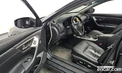 Nissan Altima 2013 2.5 Автомат в Москве № 248651, миниатюра 6