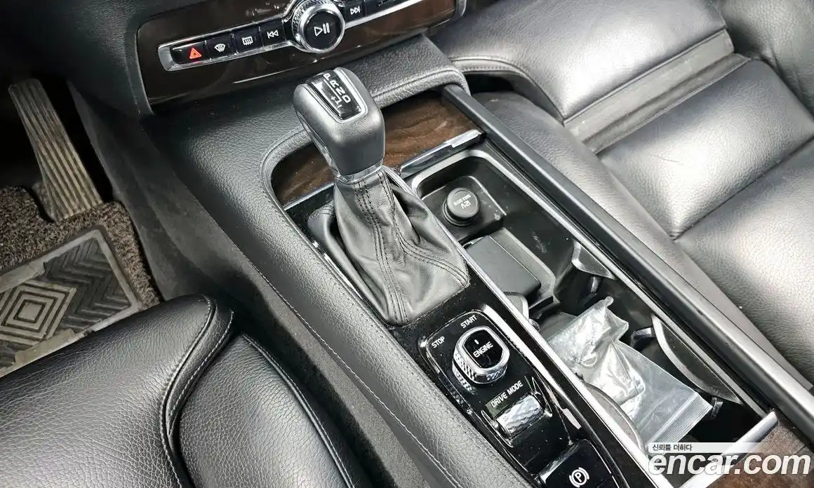 Volvo XC90 2017 2.0 Автомат в Москве № 251240, фото 5