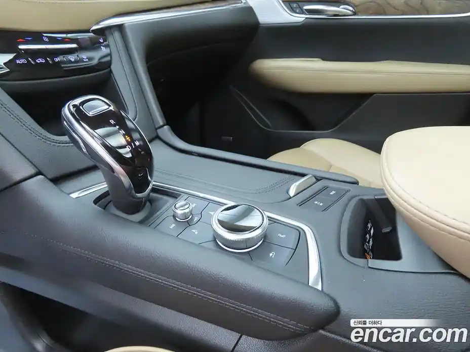 Cadillac XT5 2022 3.6 Автомат в Москве № 256397, фото 11