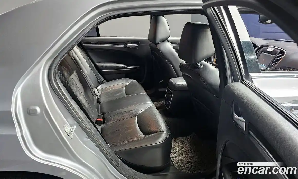 Chrysler 300C 2013 3.6 Автомат в Москве № 256742, фото 12