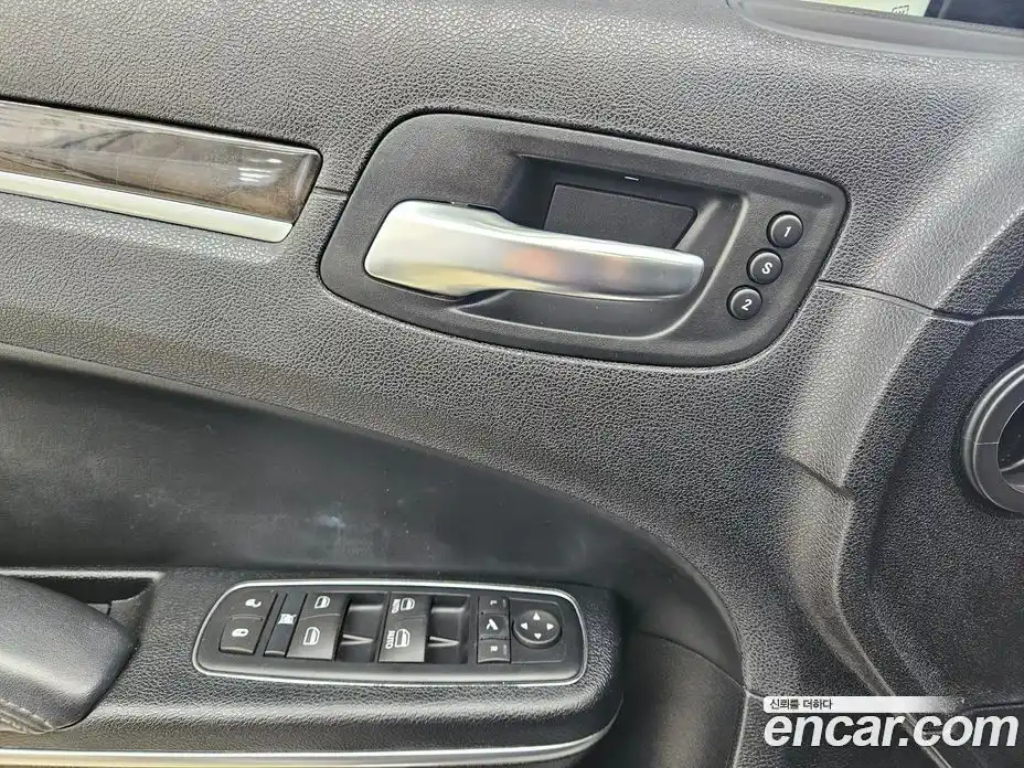 Chrysler 300C 2016 3.6 Автомат в Москве № 258157, фото 7