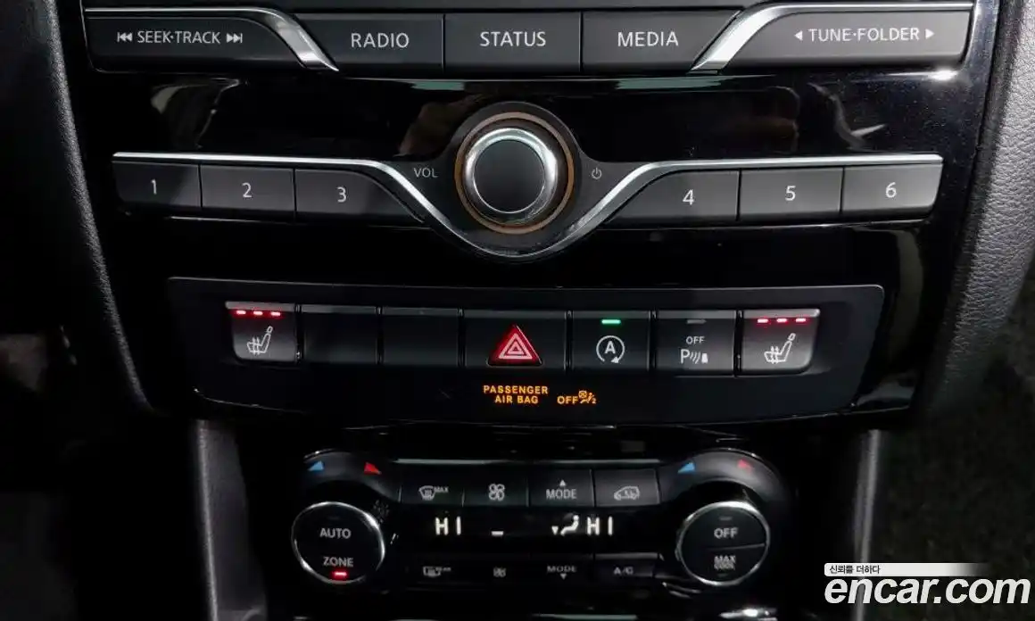 Infiniti Q30 2019 2.0 Автомат в Москве № 258744, фото 16