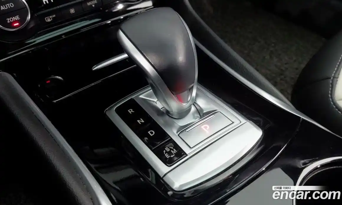 Infiniti Q30 2019 2.0 Автомат в Москве № 258744, фото 18