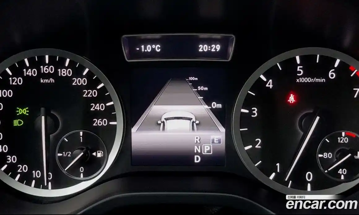 Infiniti Q30 2019 2.0 Автомат в Москве № 258744, фото 4