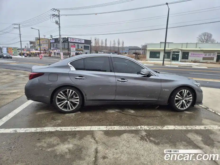 Infiniti Q50 2018 3.5 Автомат в Москве № 258963, фото 9