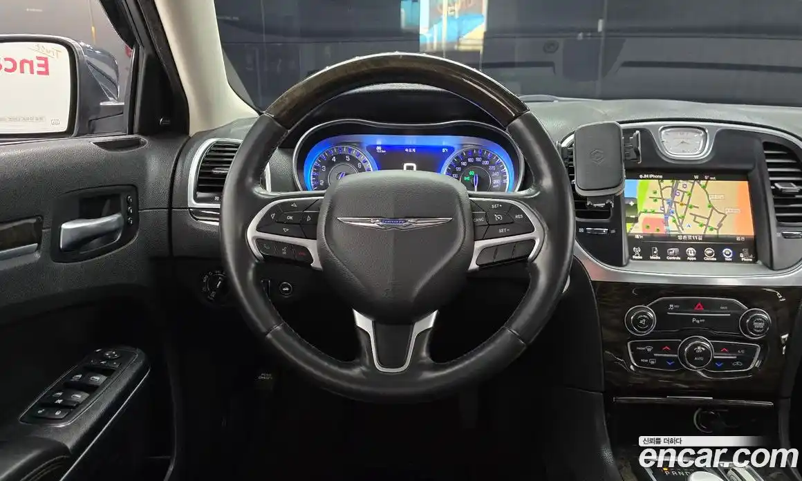 Chrysler 300C 2015 3.6 Автомат в Москве № 268757, фото 13