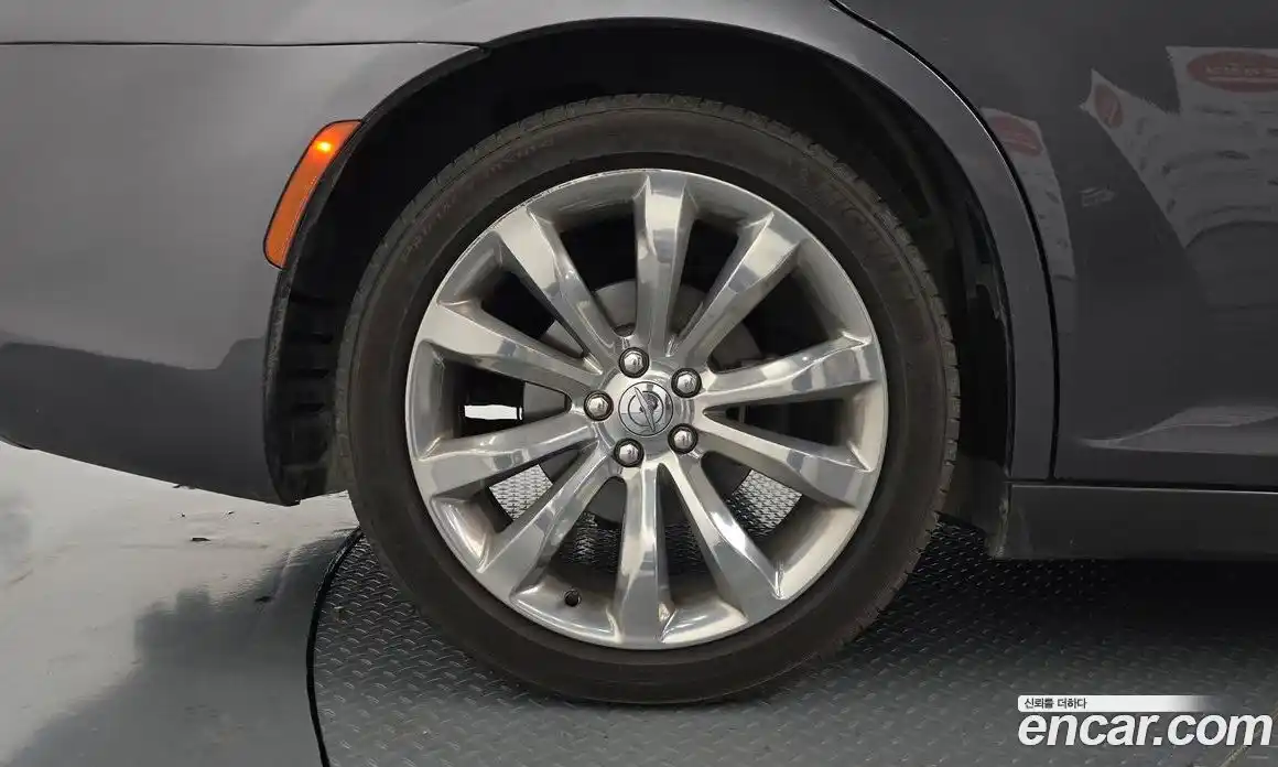 Chrysler 300C 2015 3.6 Автомат в Москве № 268757, фото 5