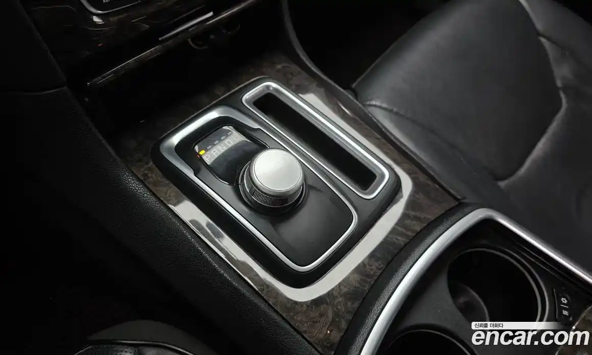 Chrysler 300C 2015 3.6 Автомат в Москве № 268757, фото 9